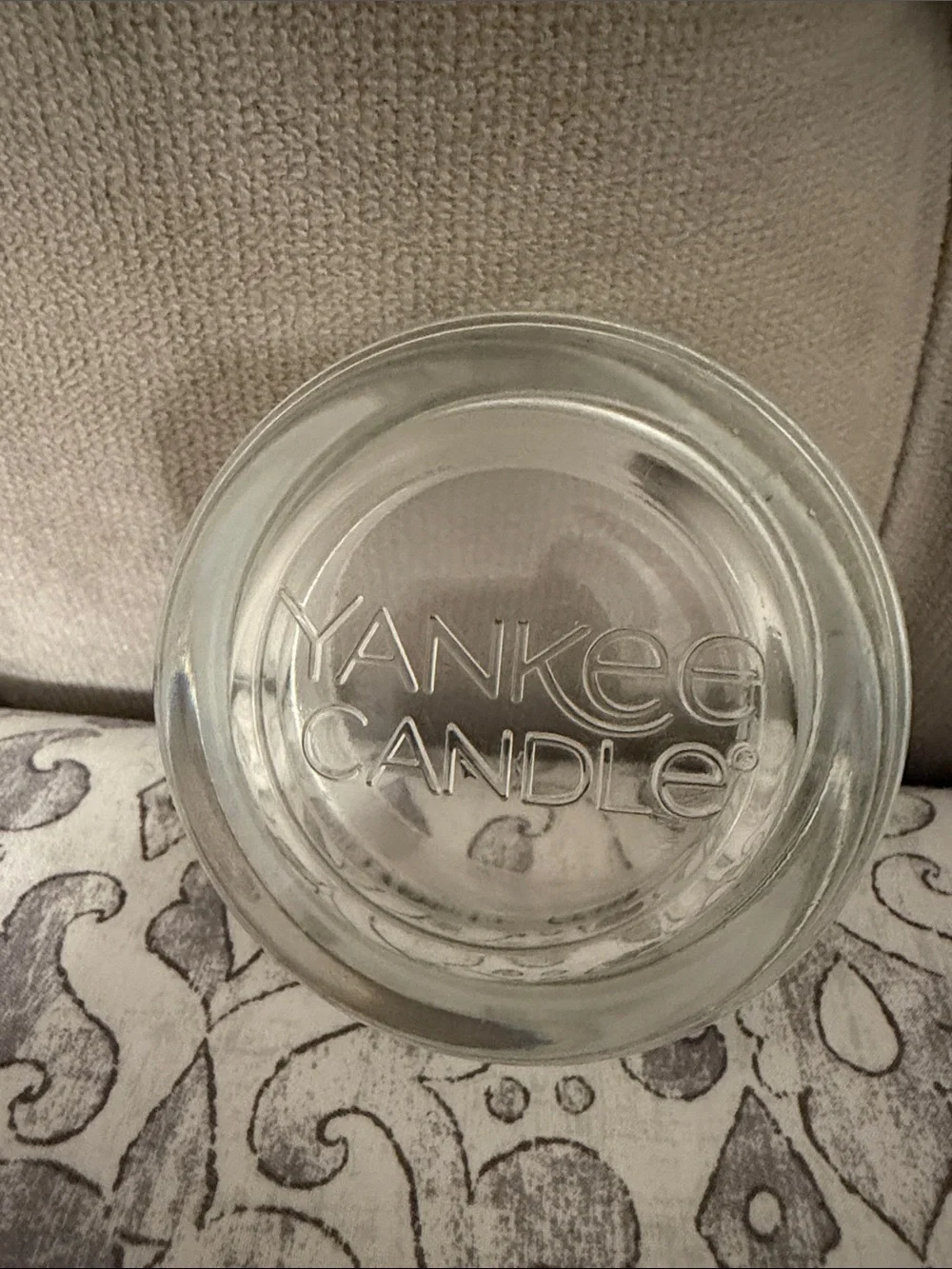 Brand new Yankee Candle Strawberry Lemon Ice Jar Candle - Red/orange